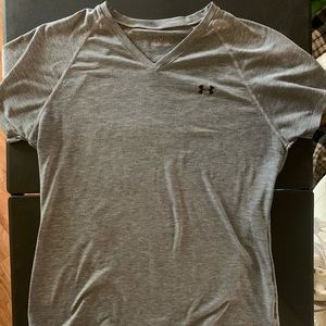 Under Armour tee